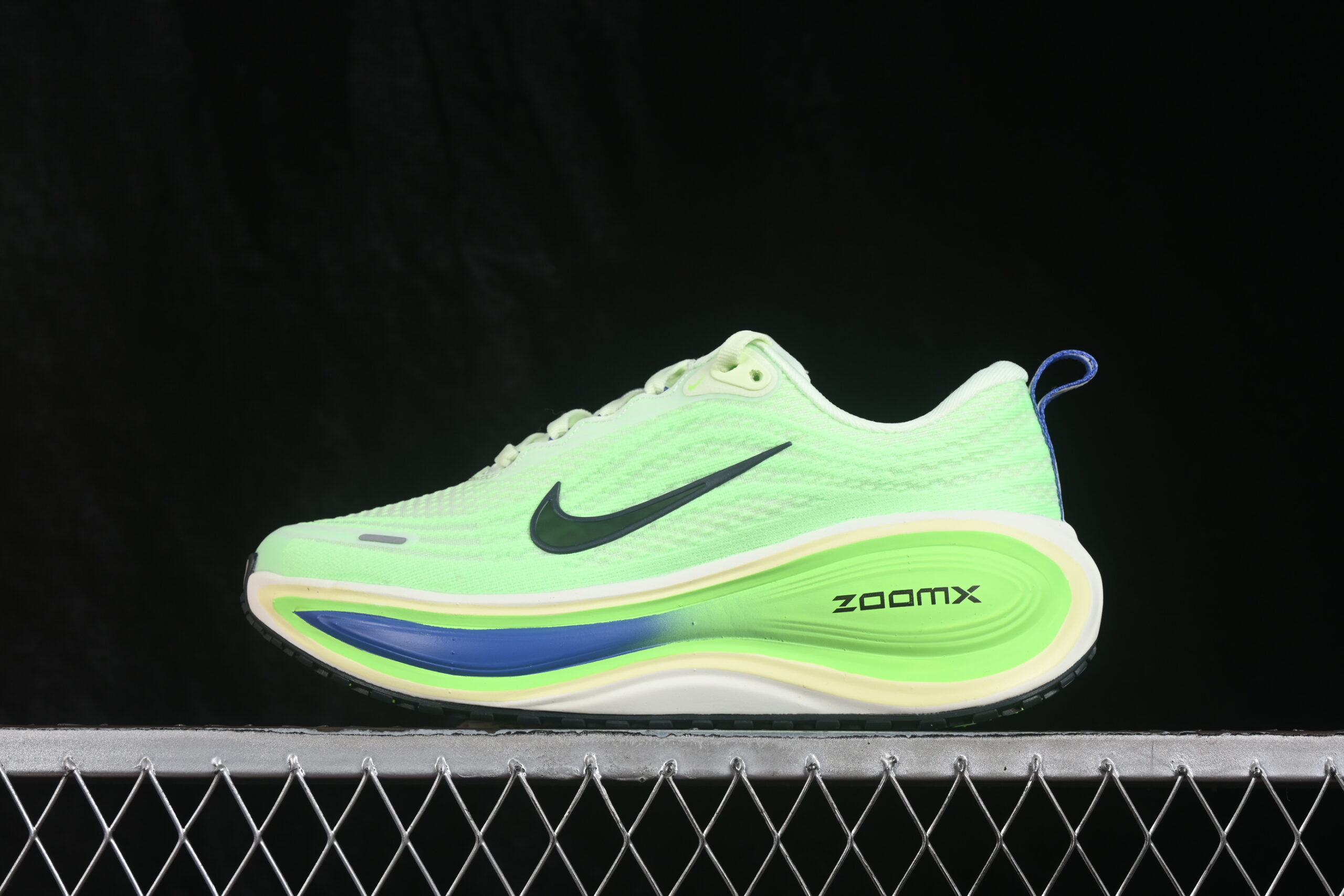 Nike Vomero Plus Volt Tint
