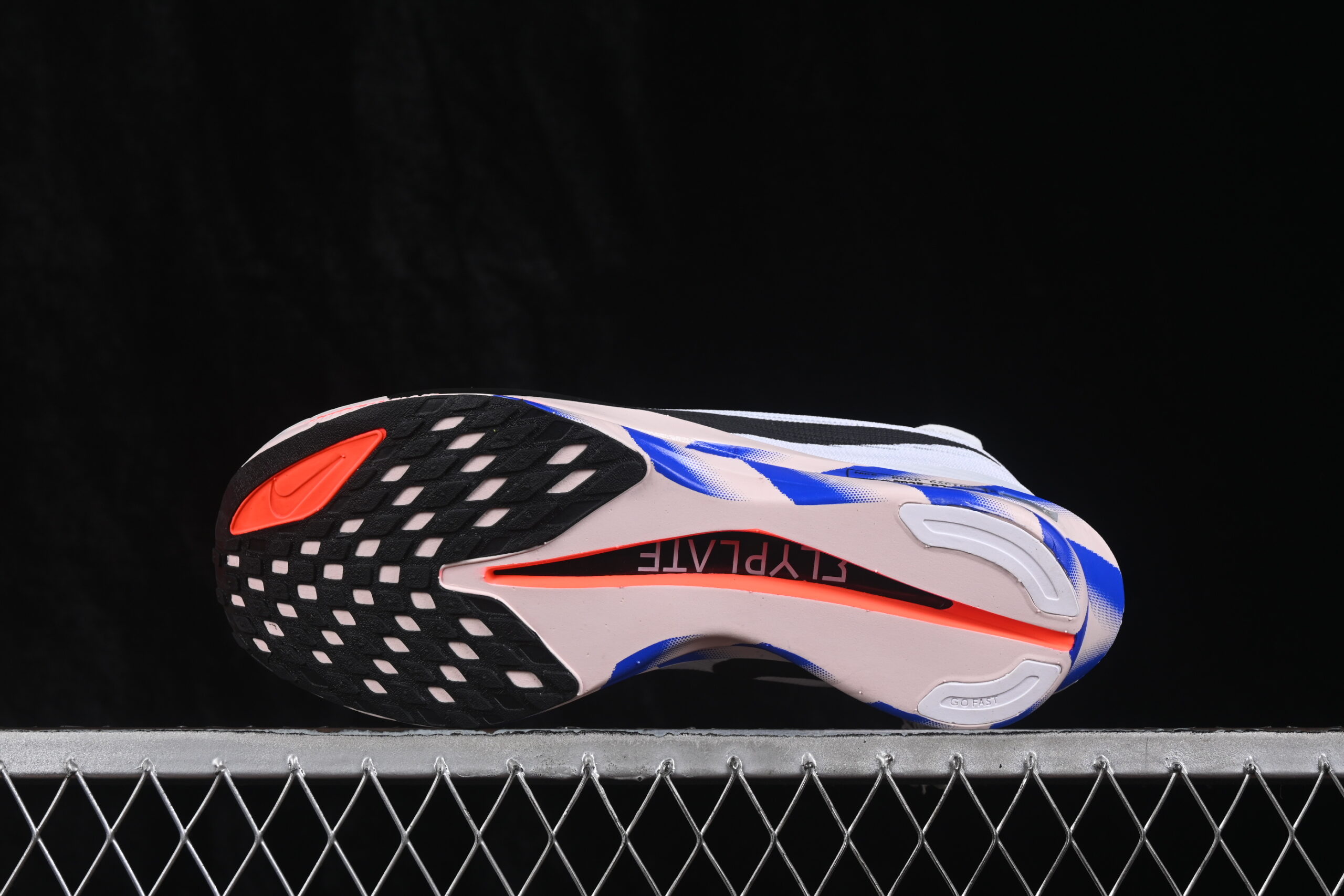 Nike Streakfly 2 White Racer Blue Bright Crimson Black — изображение 4