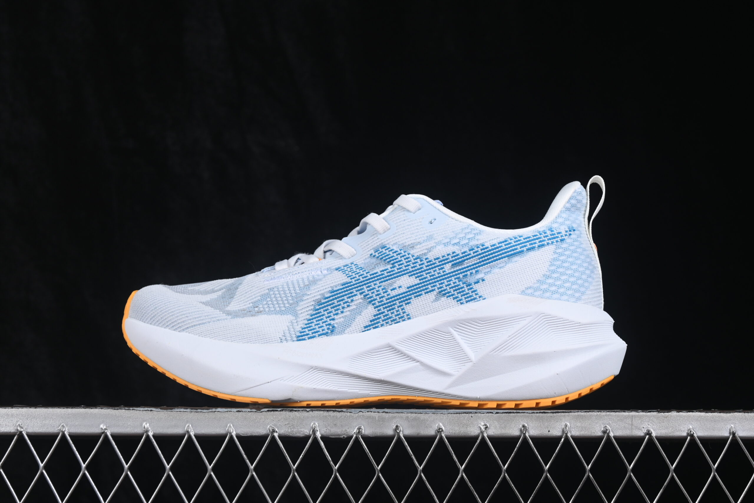 ASICS Novablast 5 ARCTIC BLUE
