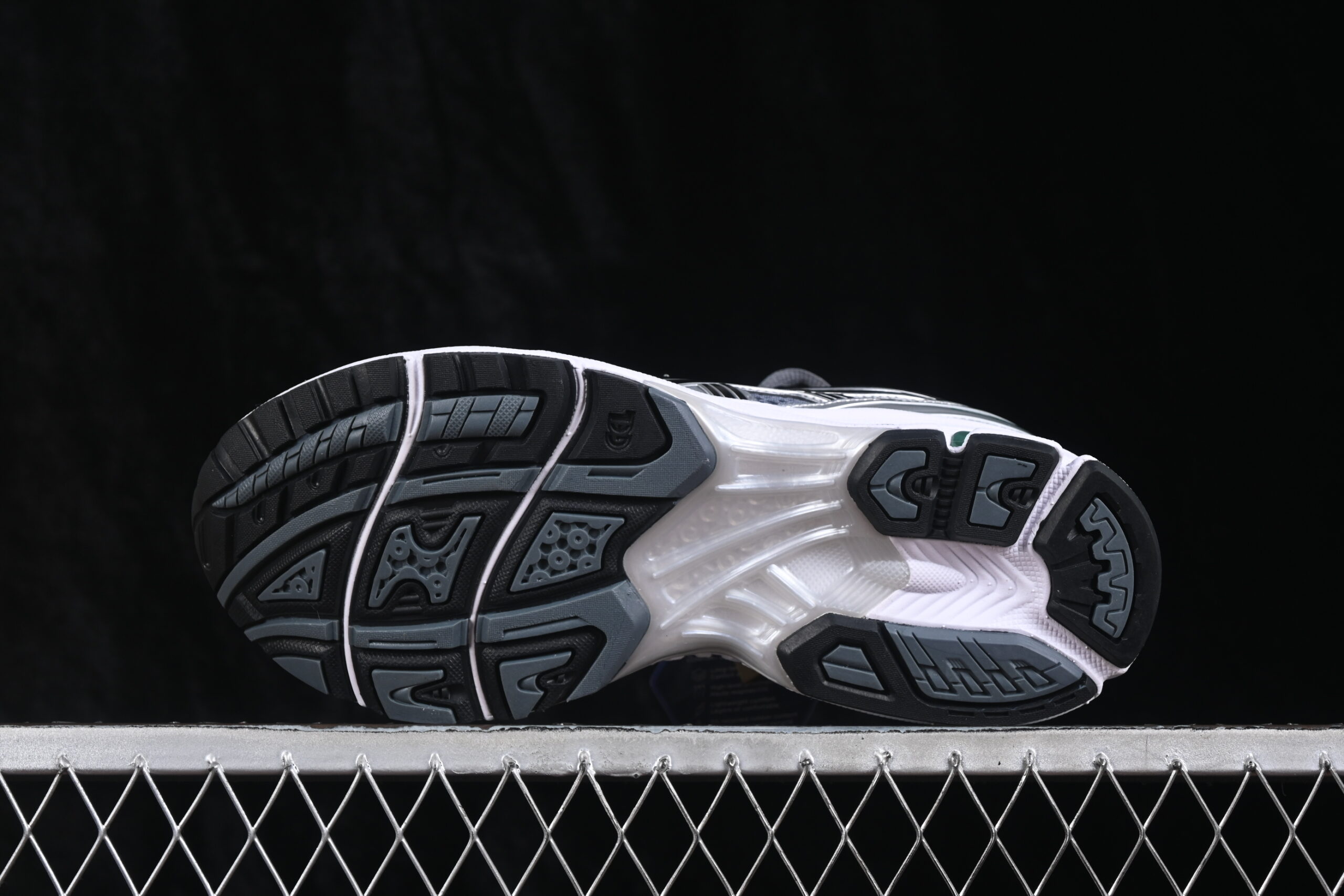 ASICS Gel Kayano 14 Metropolis Jasper Green — изображение 6