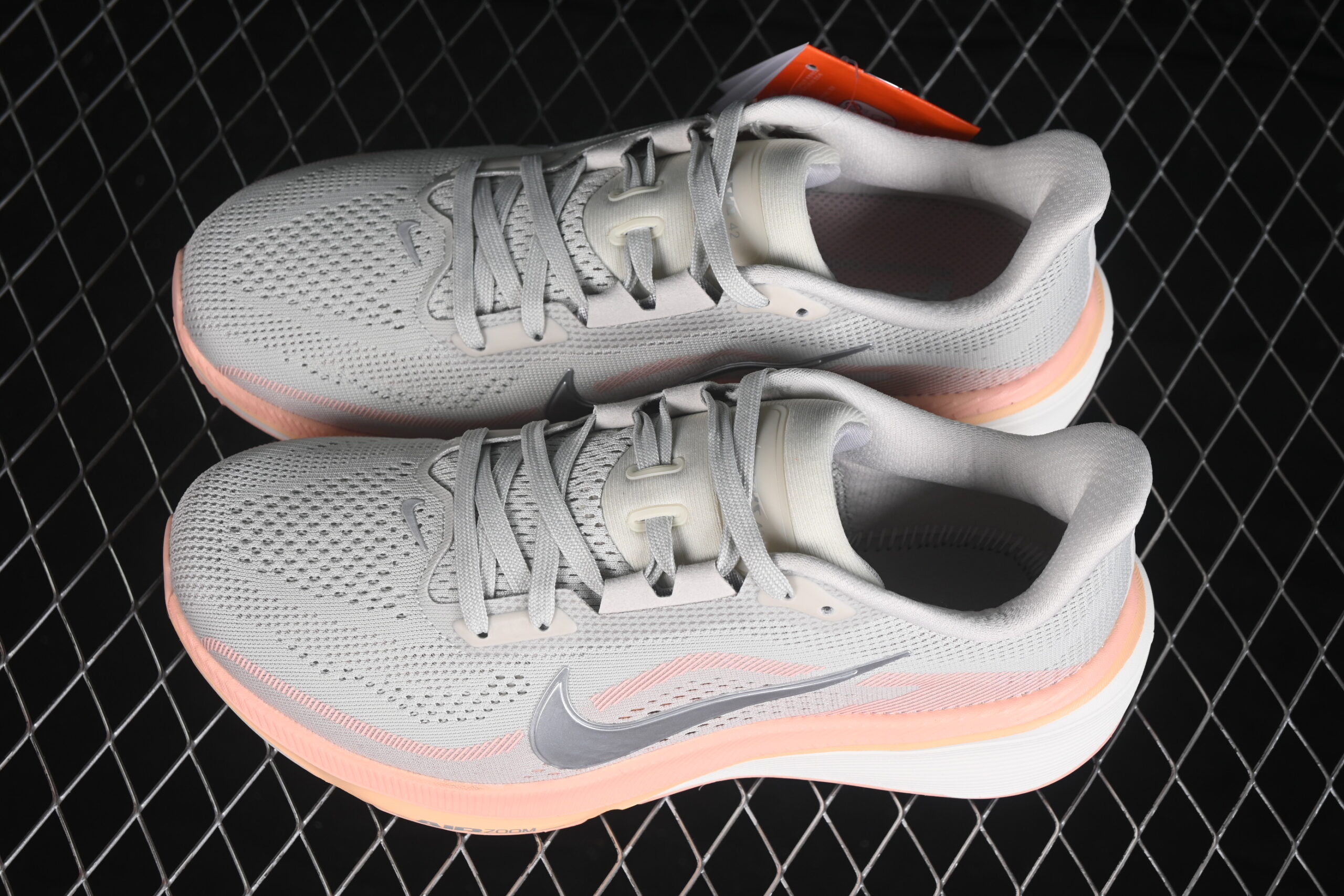 Nike Wmns Air Zoom Pegasus 42 Light Bone — изображение 4