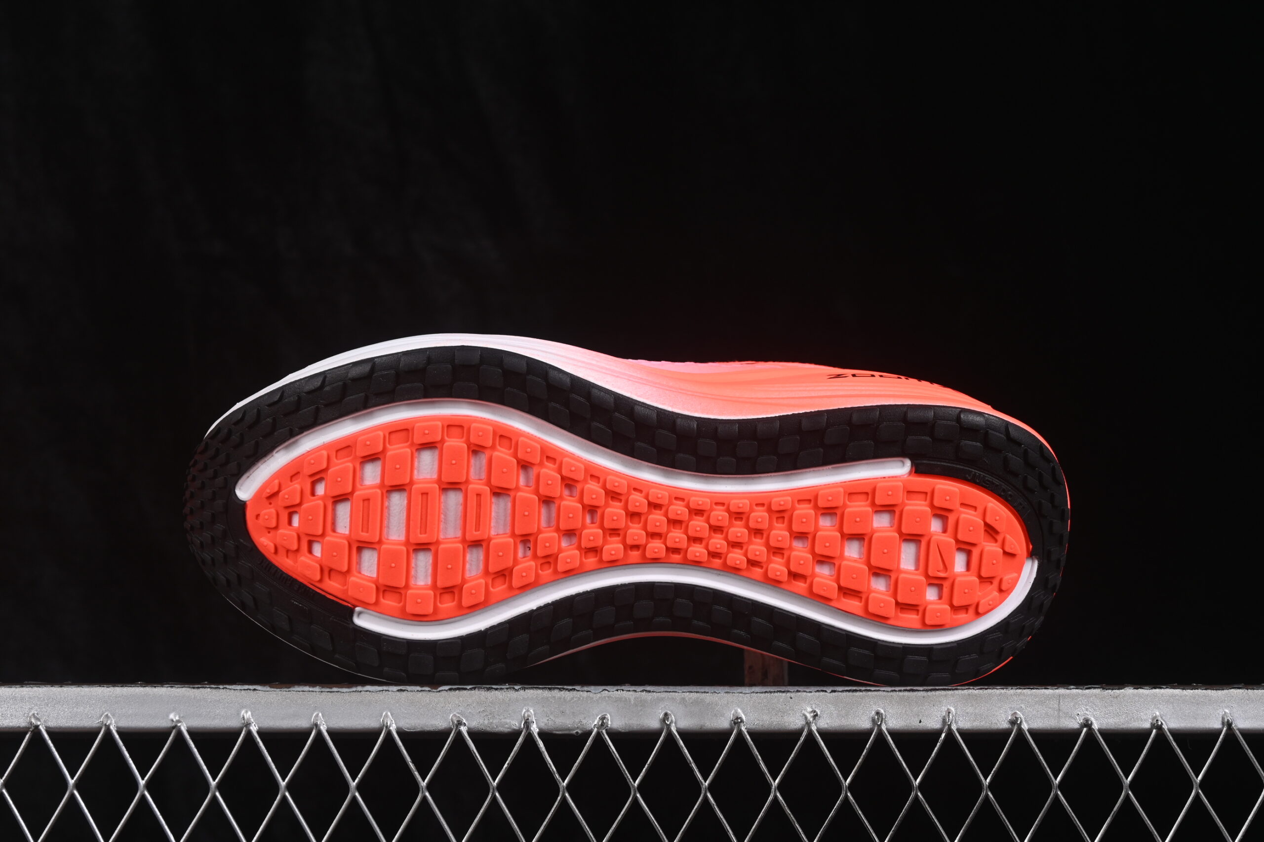 Nike Vomero Plus White Orange — изображение 4