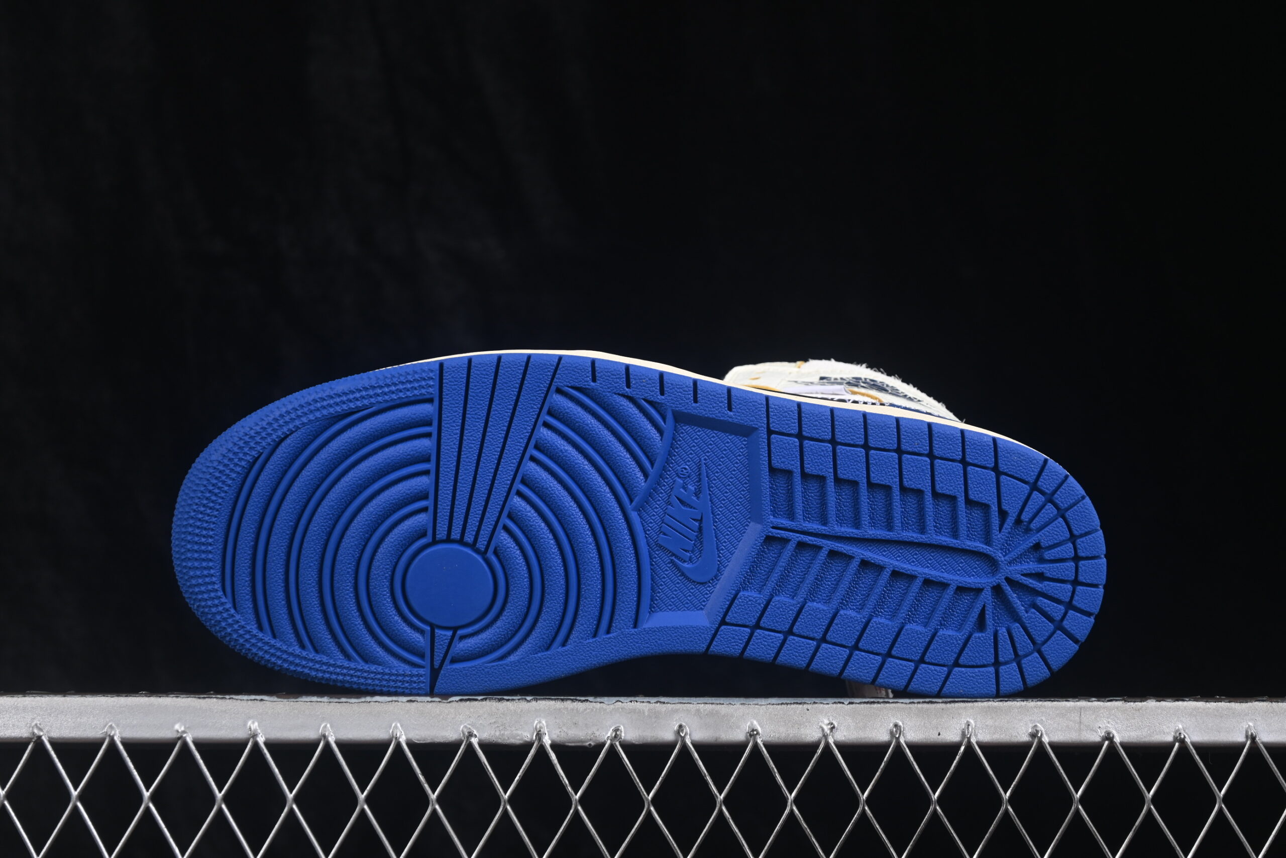 Fragment Design x Union LA x Air Jordan 1 Retro High OG Sport Royal — изображение 5