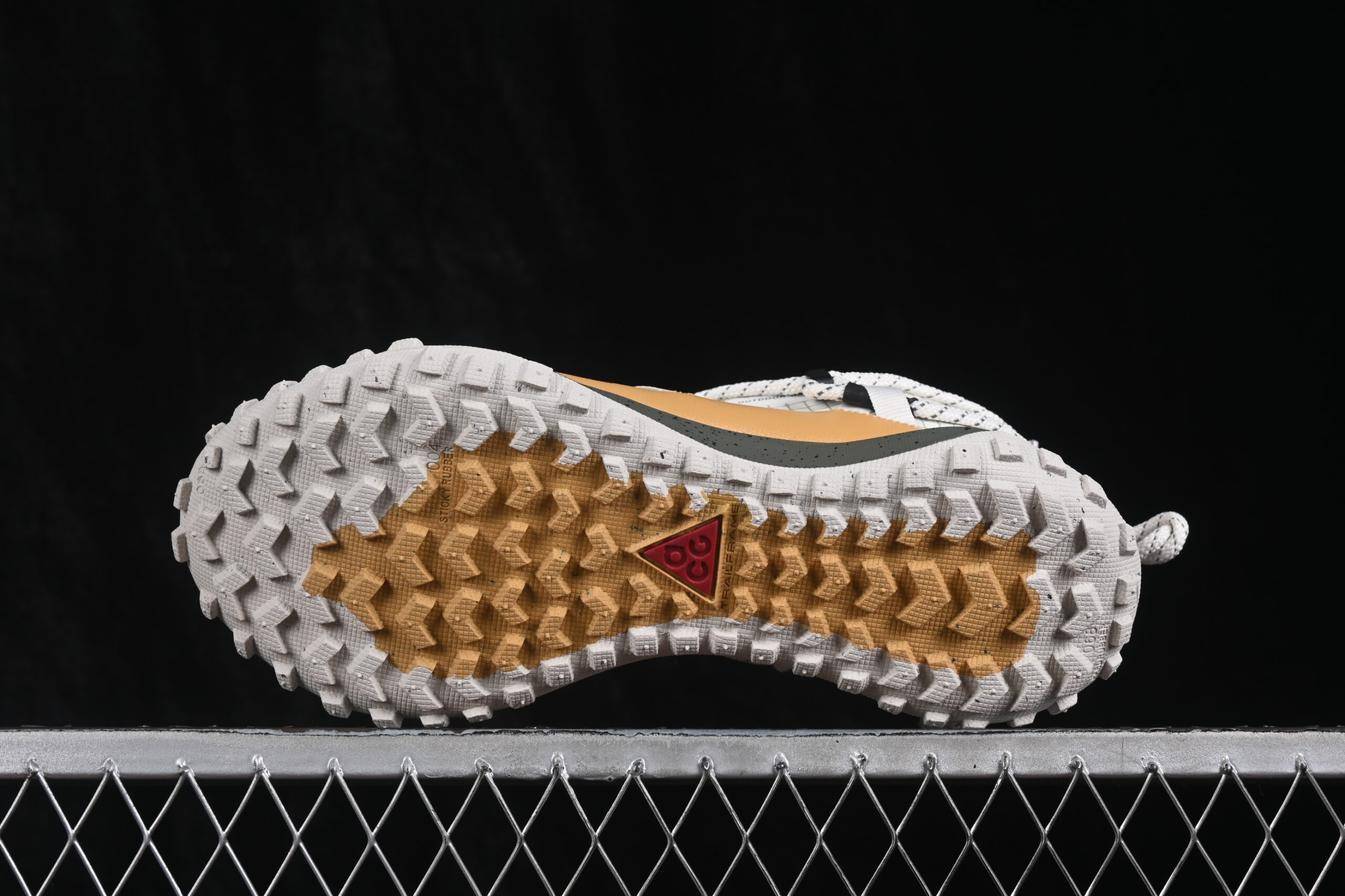 Nike ACG Mountain Fly Gore-Tex SE — изображение 6