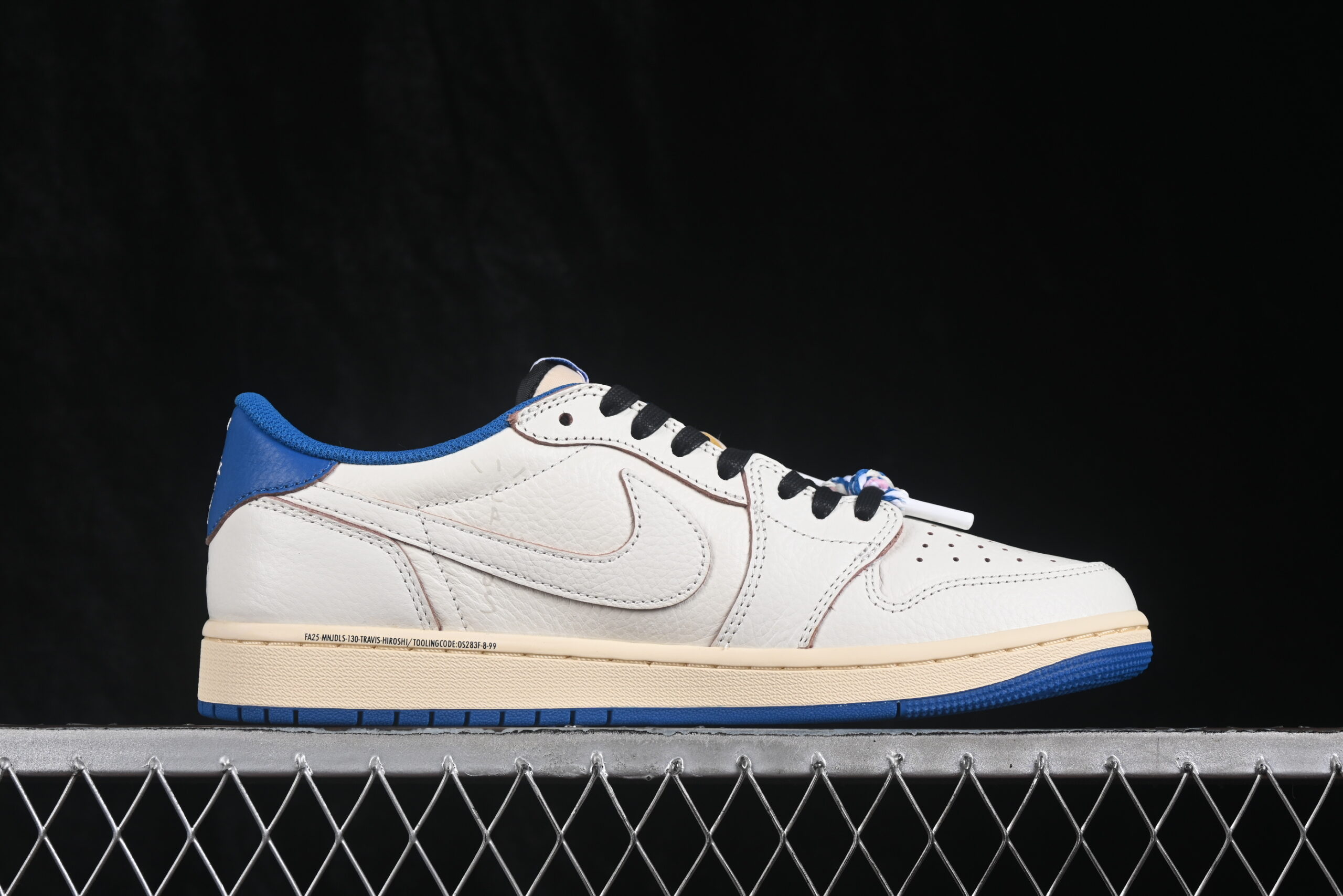 Fragment Design x Travis Scott x Air Jordan 1 Retro Low OG SP Sail Military Blue — изображение 2