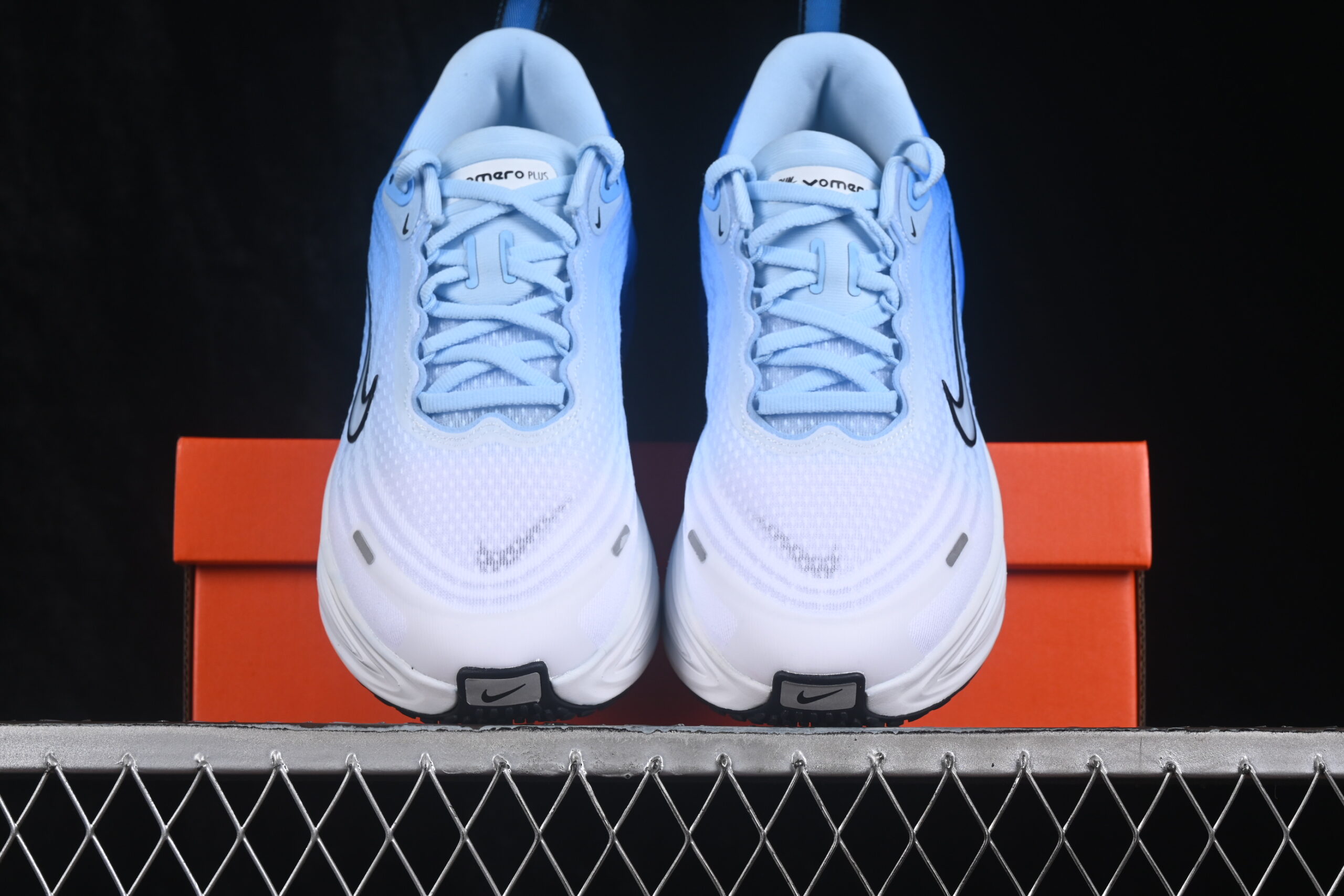 Nike Vomero Plus White Royal Blue — изображение 4