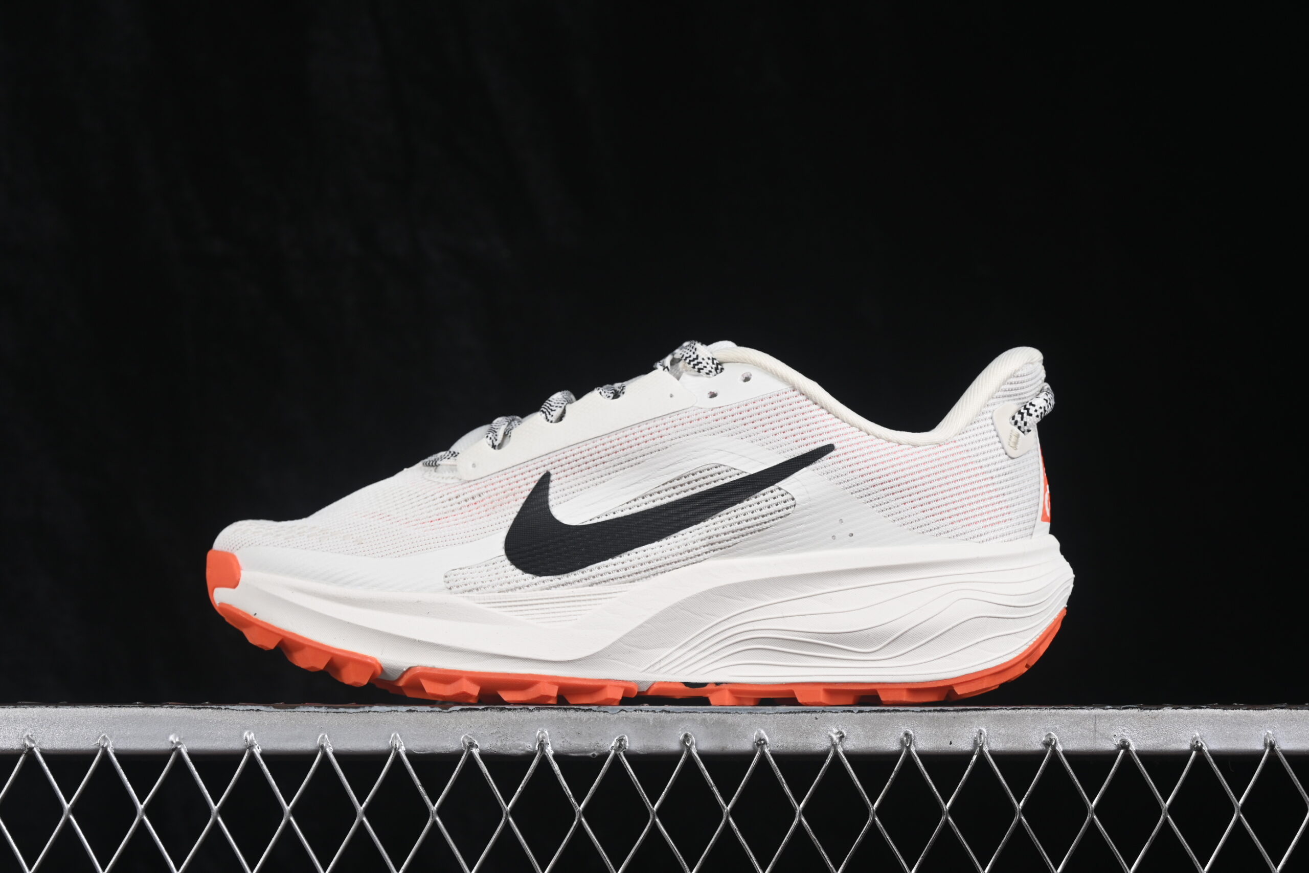 Nike ACG Pegasus Trail Summit White Orange