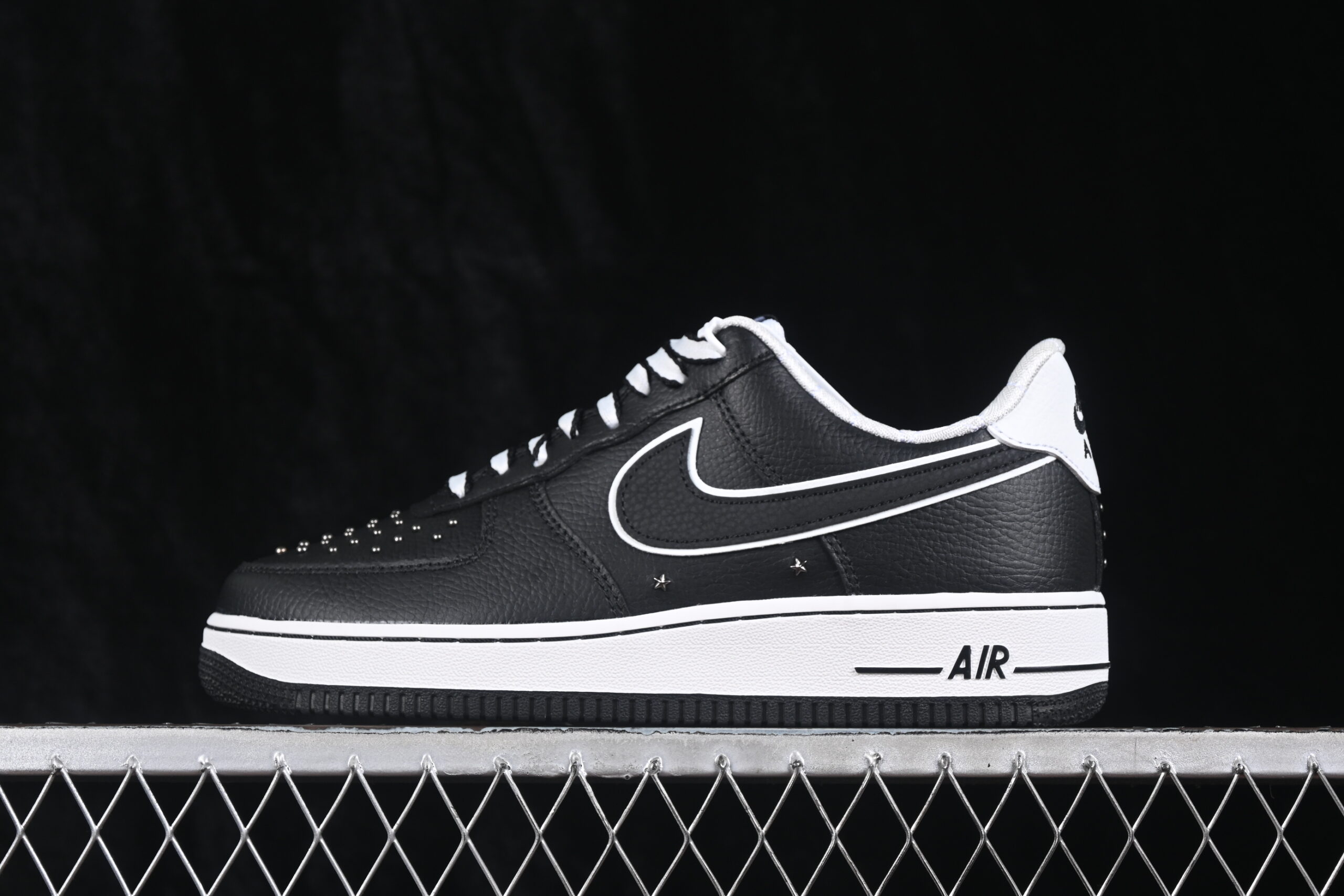 Nike Air Force 1 '07 Premium Black White Metallic Dark Grey