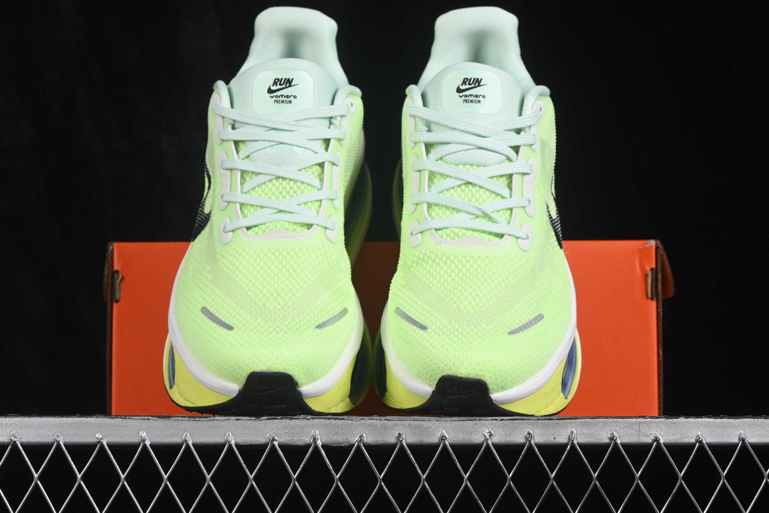 Nike Vomero Premium Volt Tint — изображение 5
