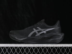 ASICS Novablast 6 Black