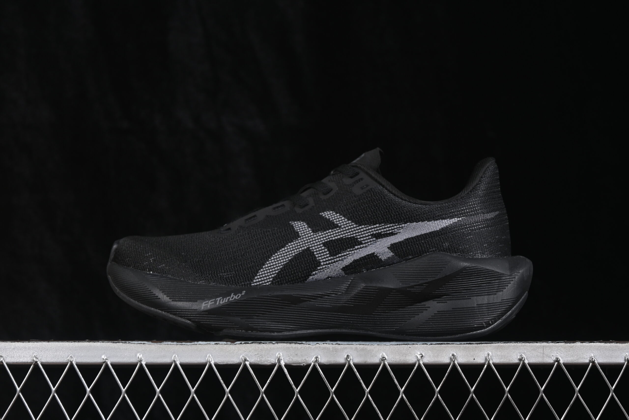 ASICS Novablast 6 Black