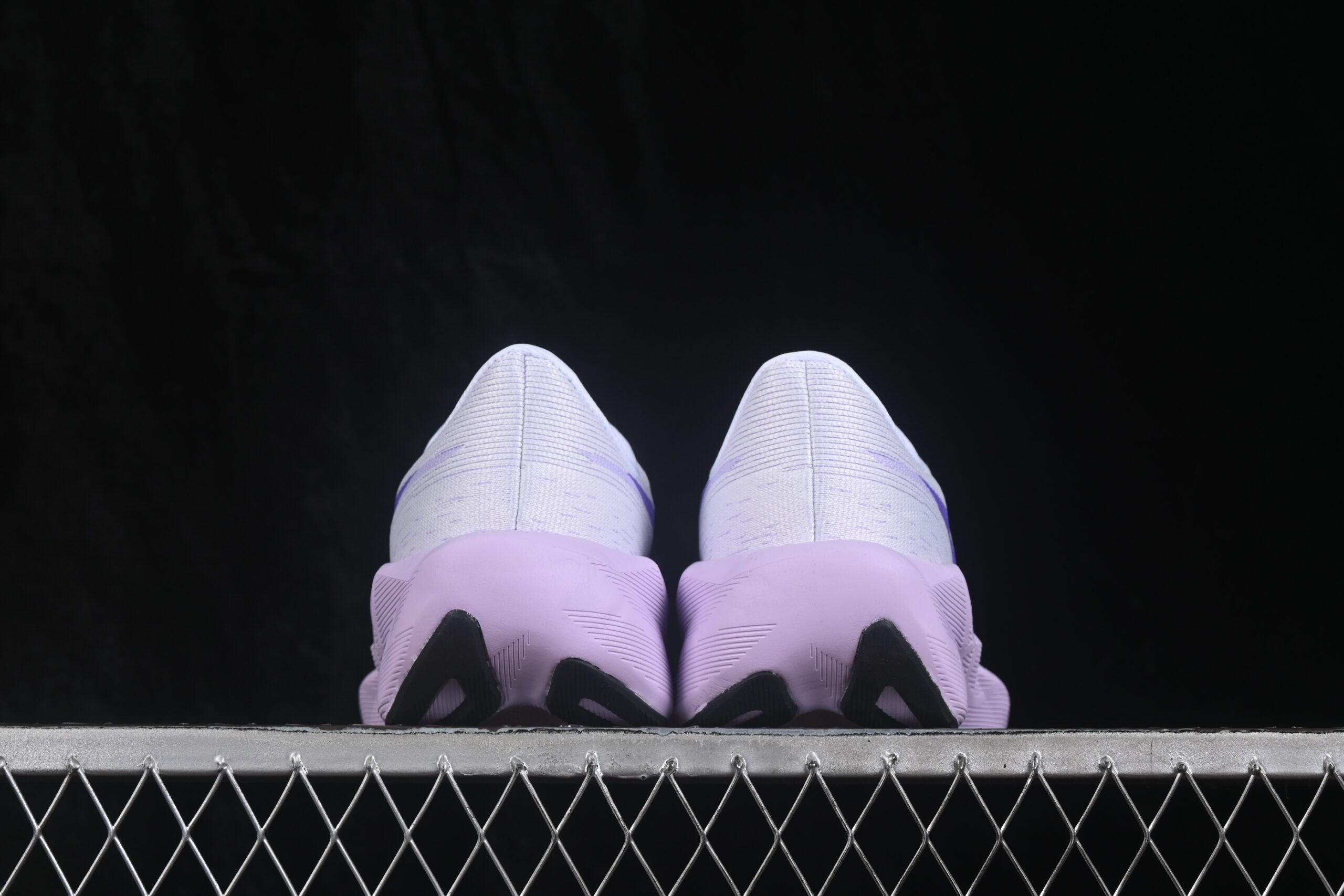 ASICS Novablast 6 White Purple — изображение 3