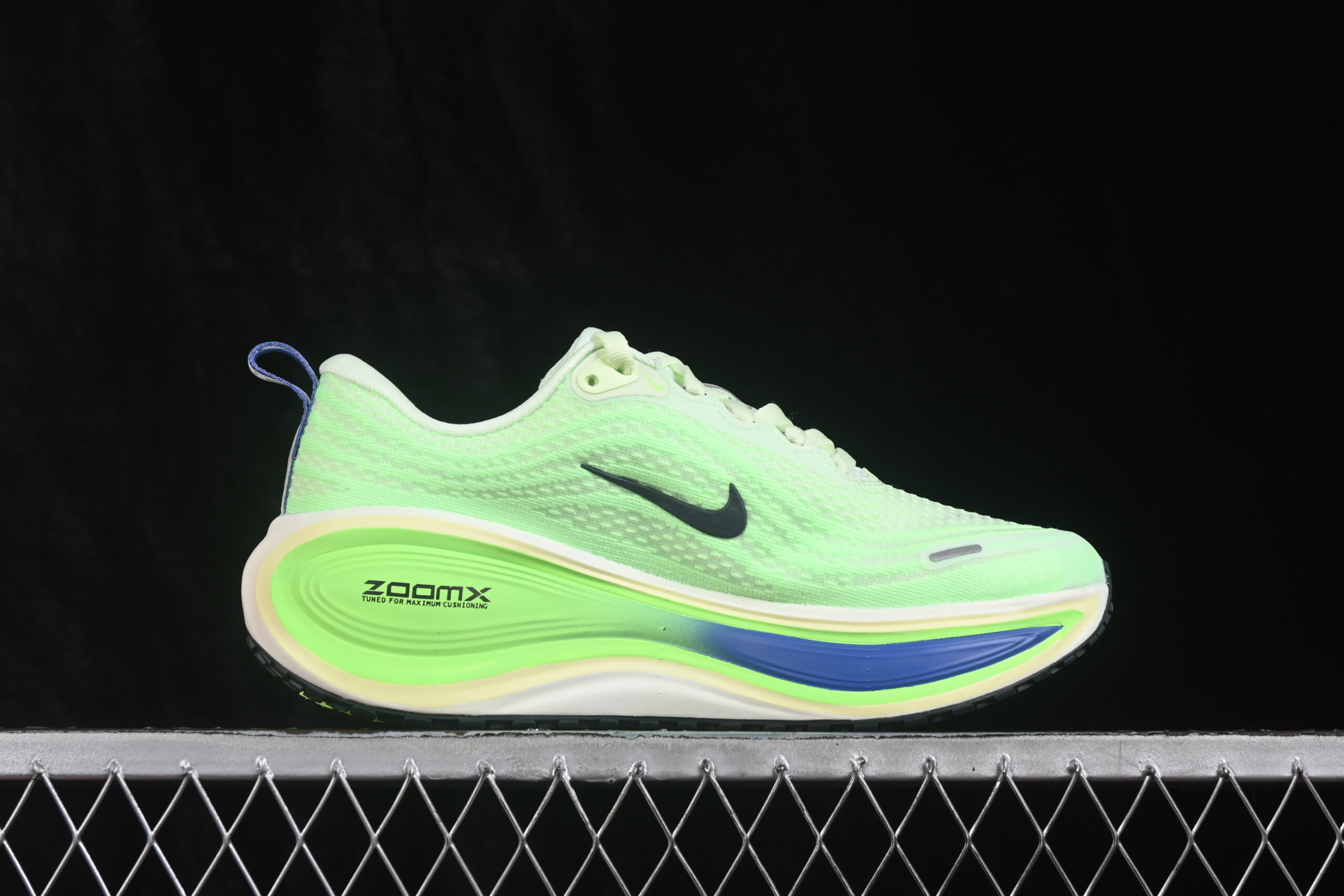 Nike Vomero Plus Volt Tint — изображение 2