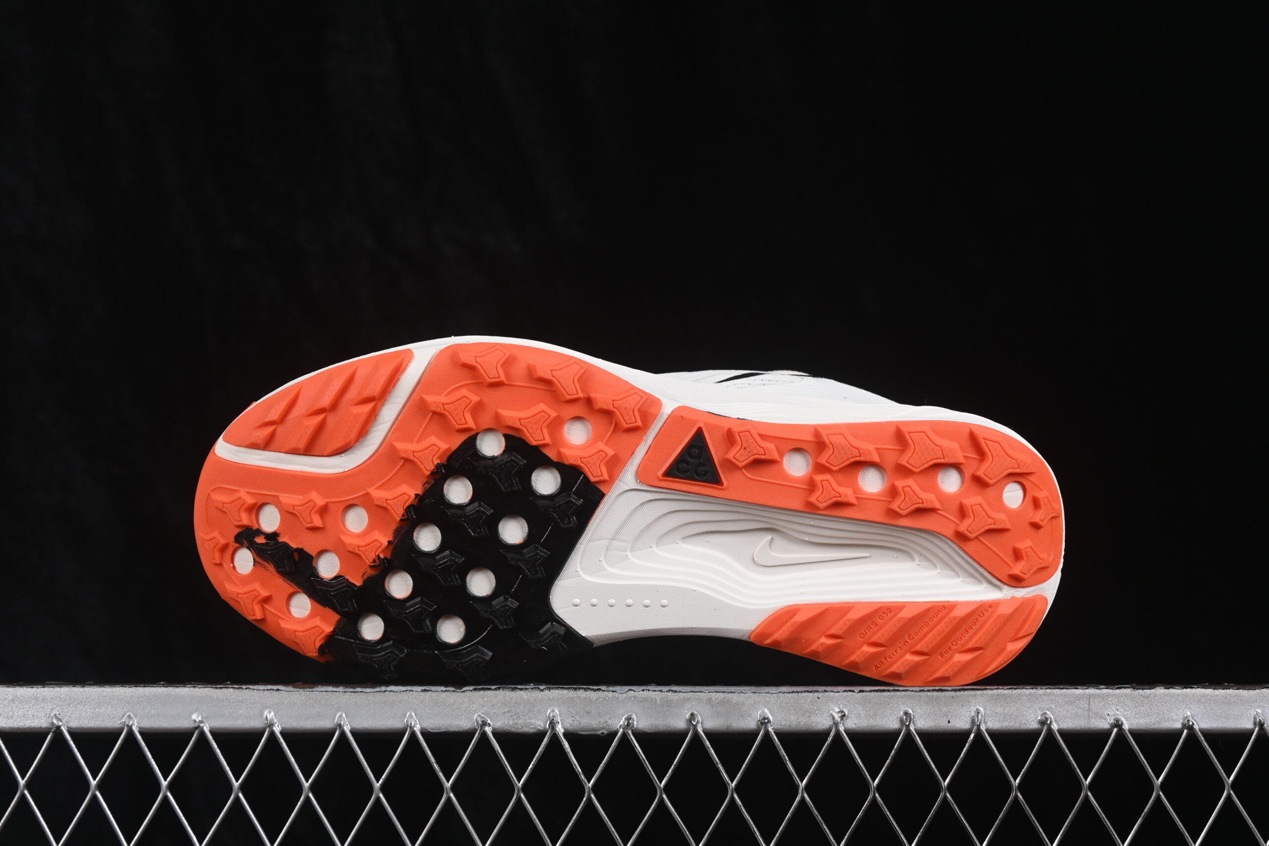 Nike ACG Pegasus Trail Summit White — изображение 3
