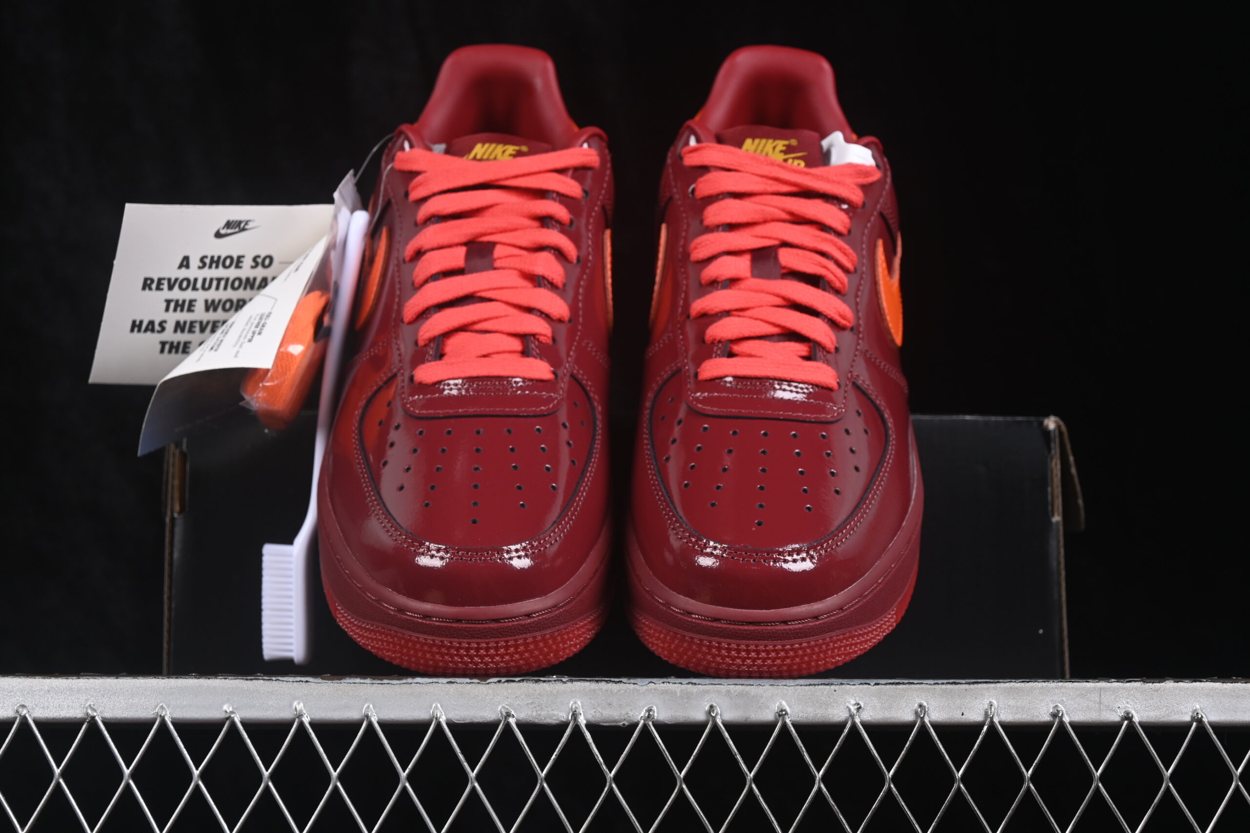 Nike Air Force 1 Low Patent Leather Dark Team Red — изображение 5