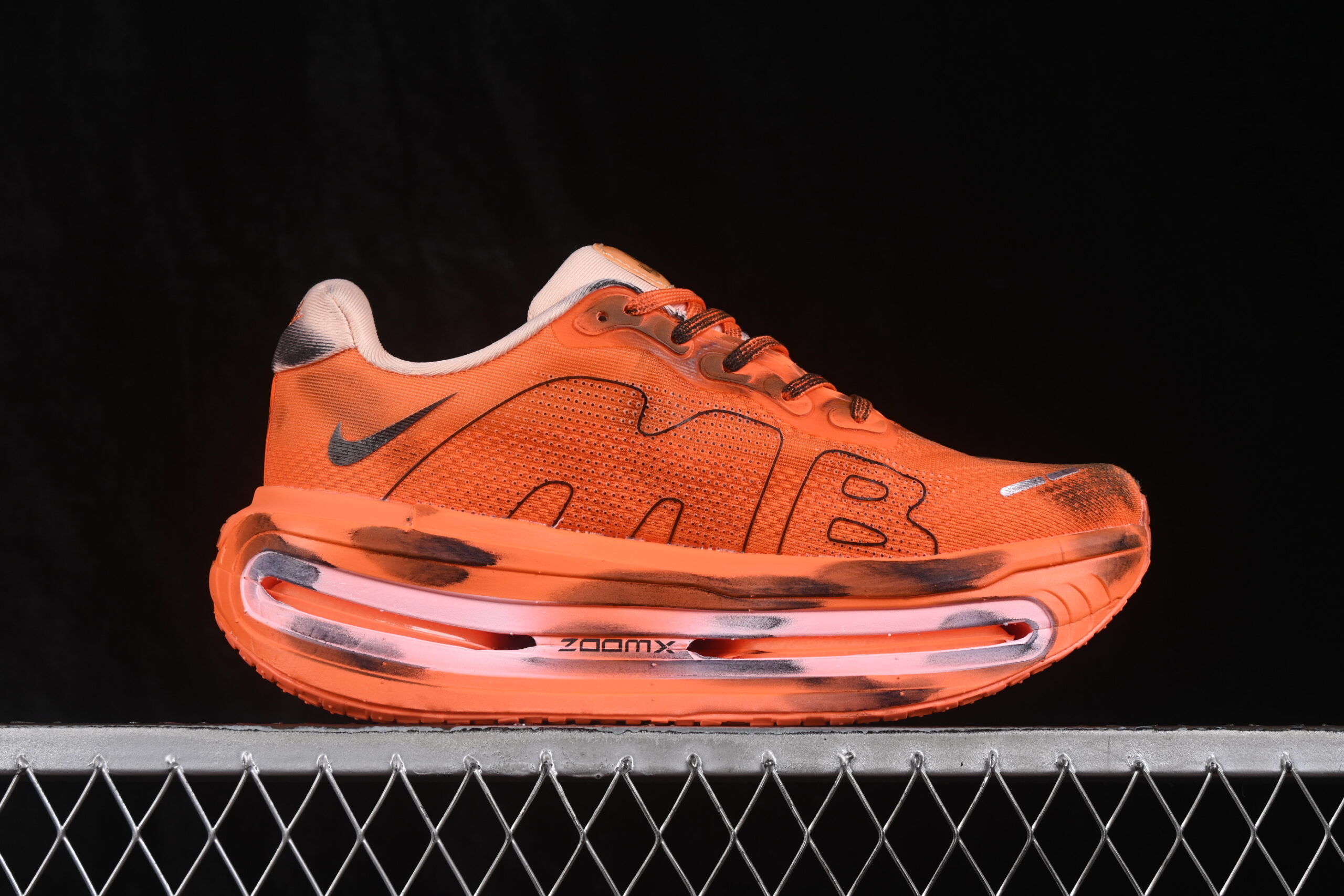 Melitta Baumeister x Nike Vomero Premium Total Orange — изображение 2