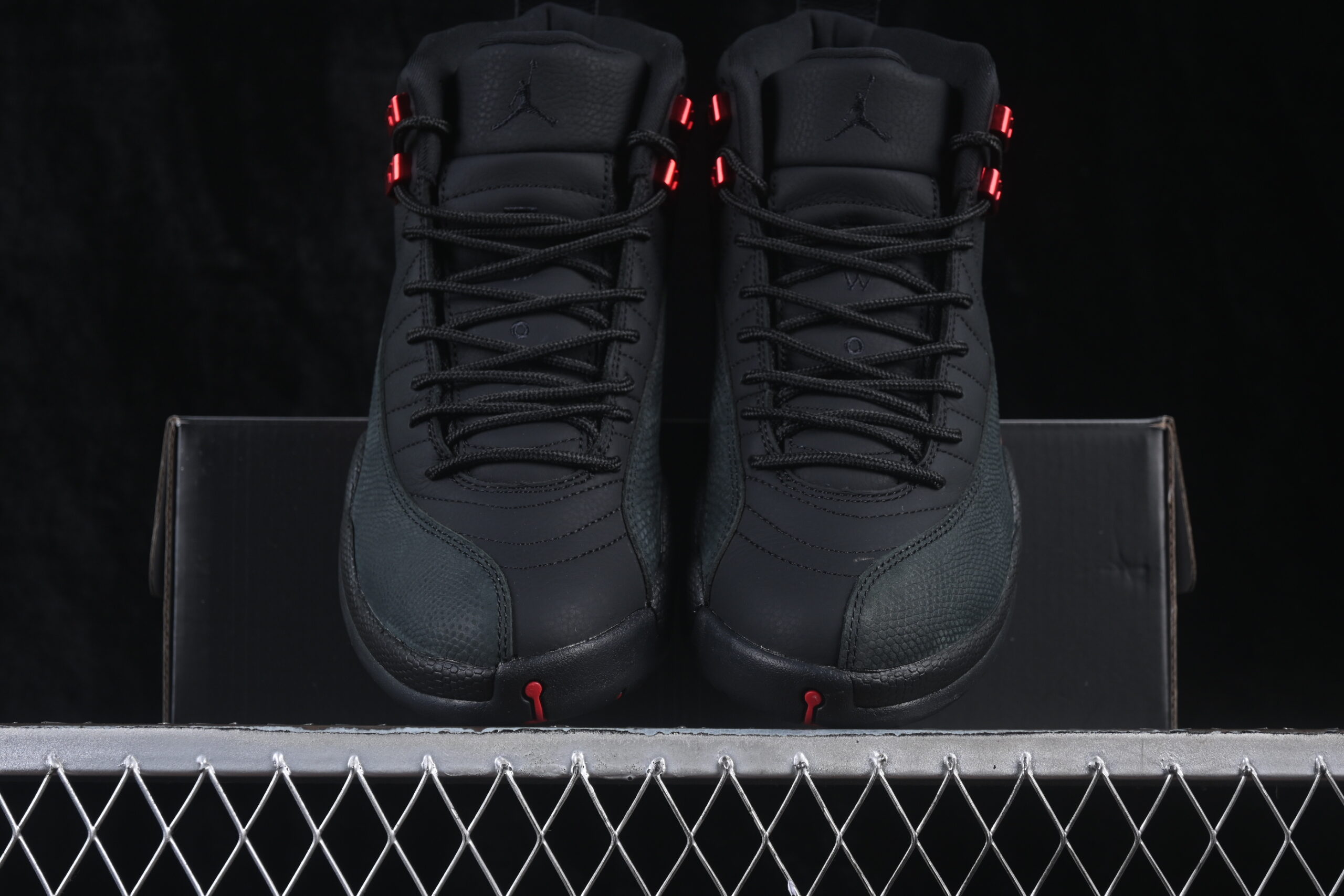 Air Jordan 12 Retro Bloodline — изображение 5