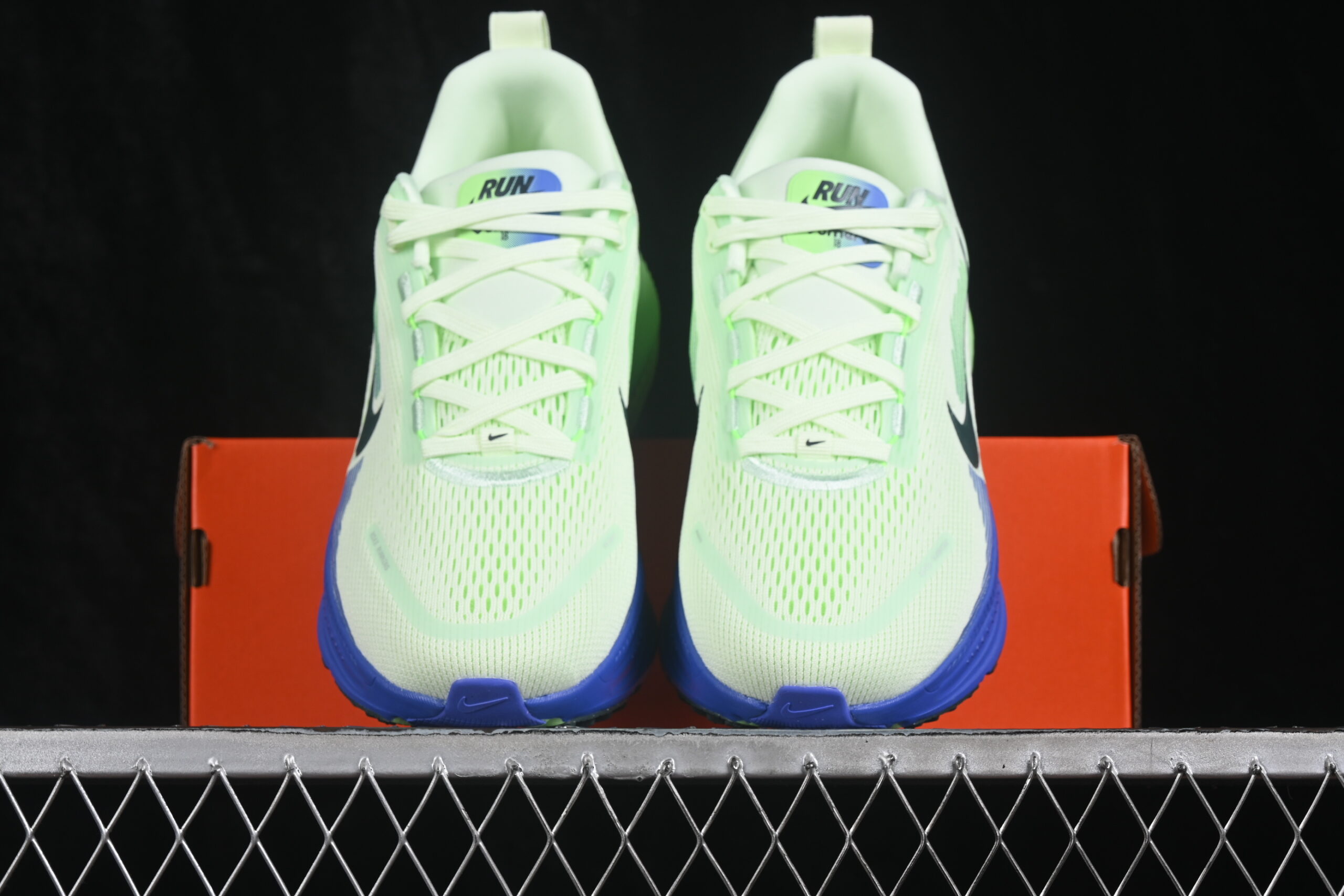 Nike Vomero 18 White Volt Tint — изображение 5
