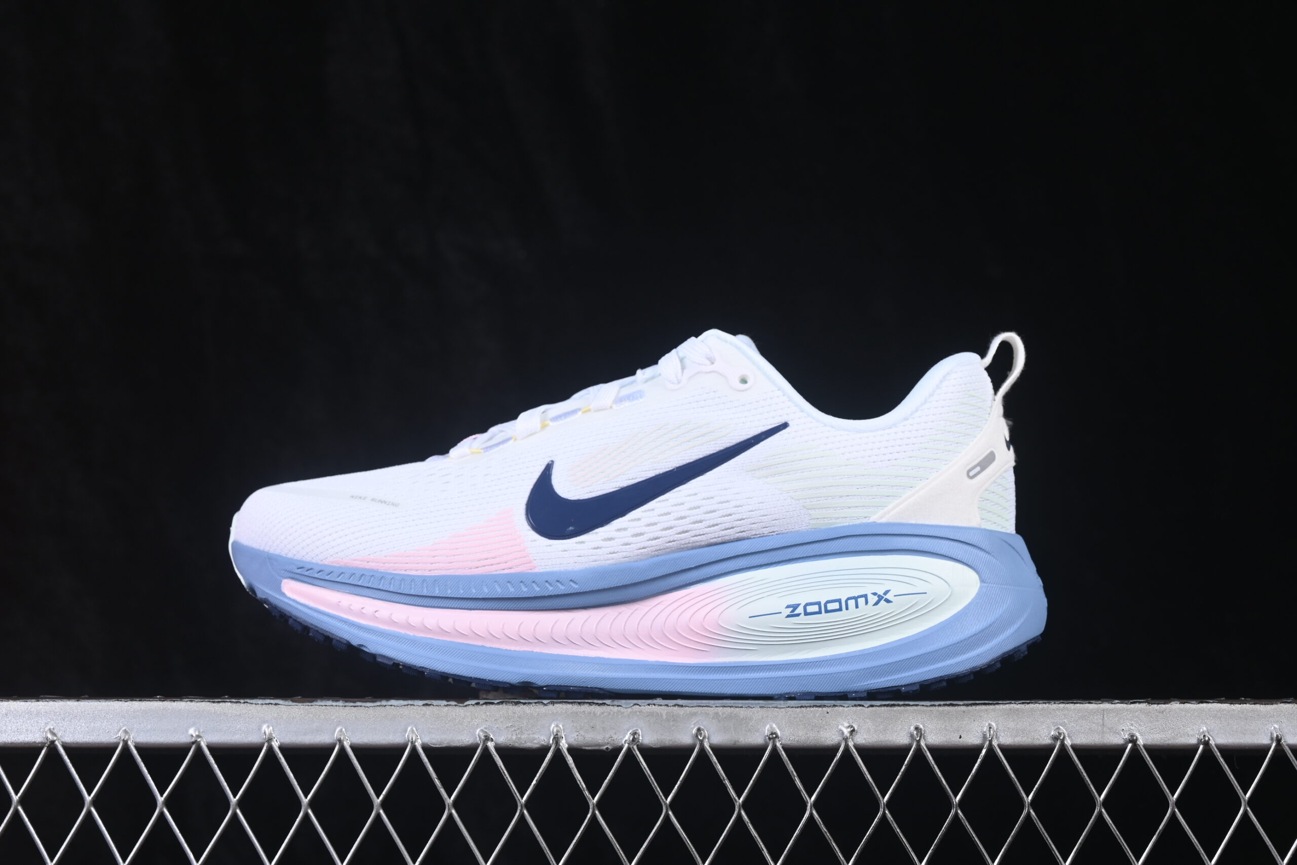 Nike Wmns Vomero 18 'White Work Blue'