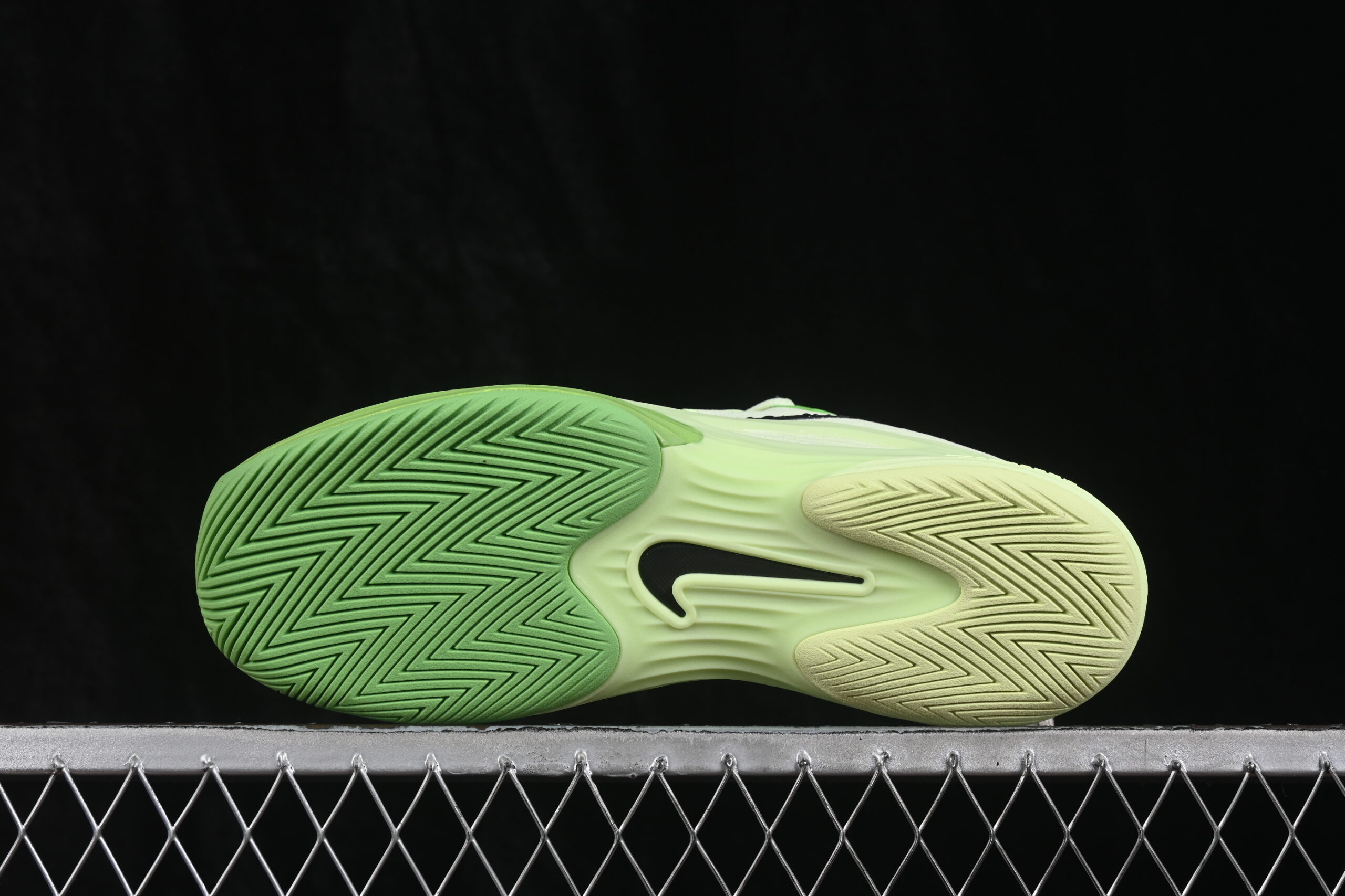 Nike Vapor 12 Hard Court Green — изображение 3